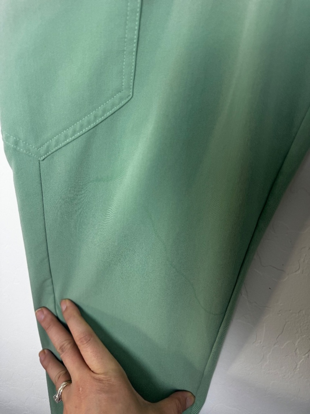 FIGS Jade Catarina Scrub Top Zamora Joggers Set Medium Green Nurse Scrubs - Picture 12 of 14